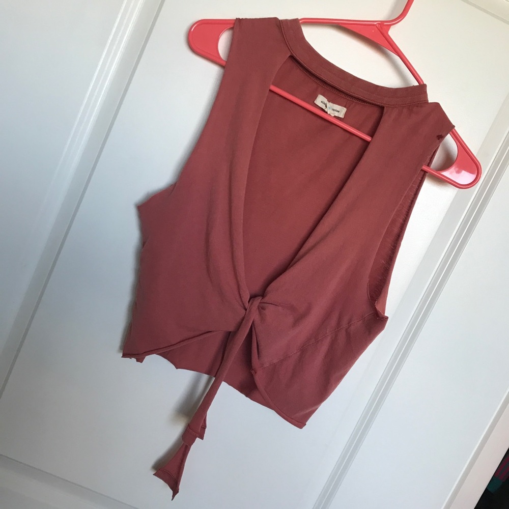 Front tie coral crop top